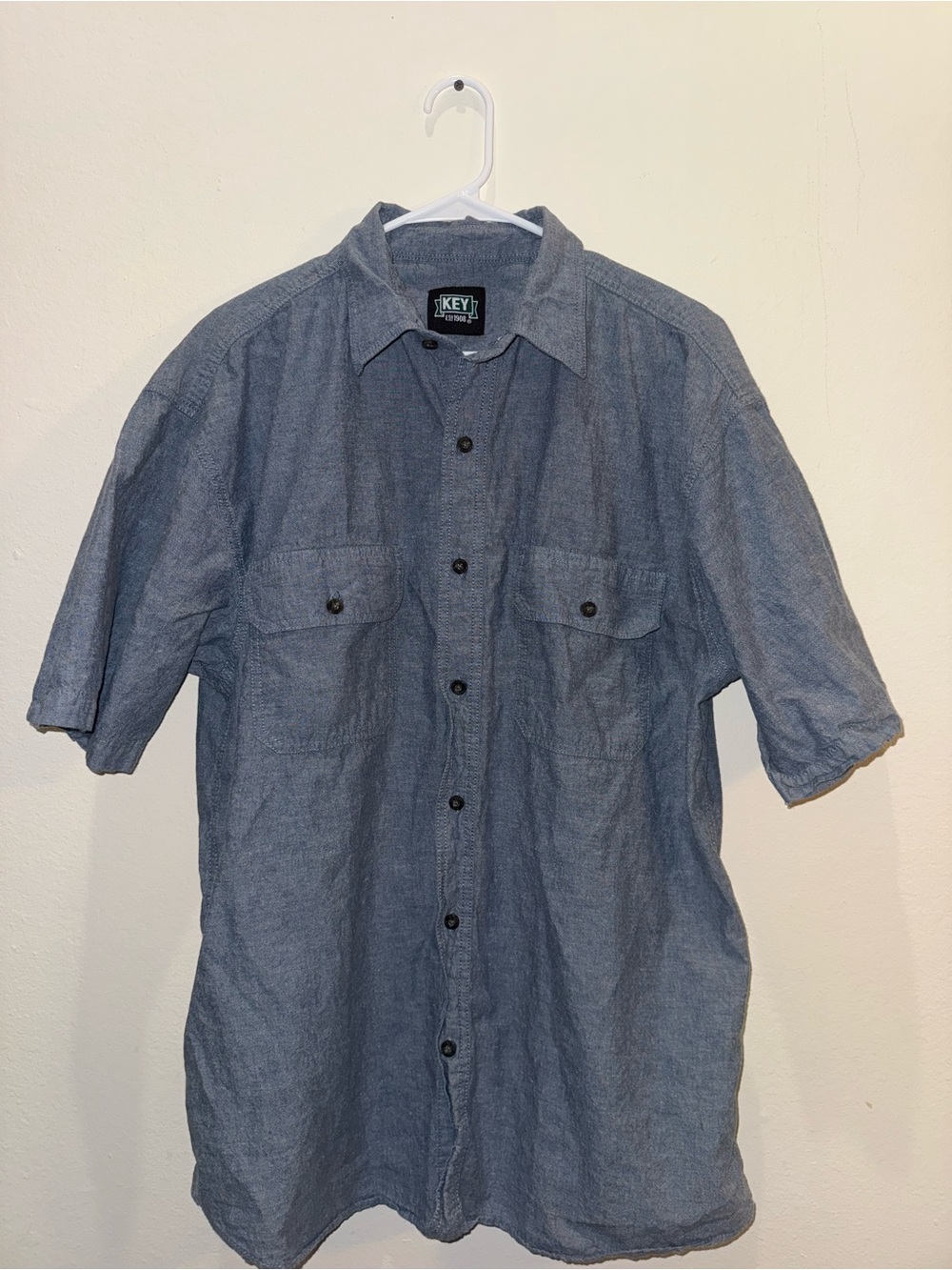 KEY Relaxed Short-Sleeve Button-Down Shirt in Denim Blue
